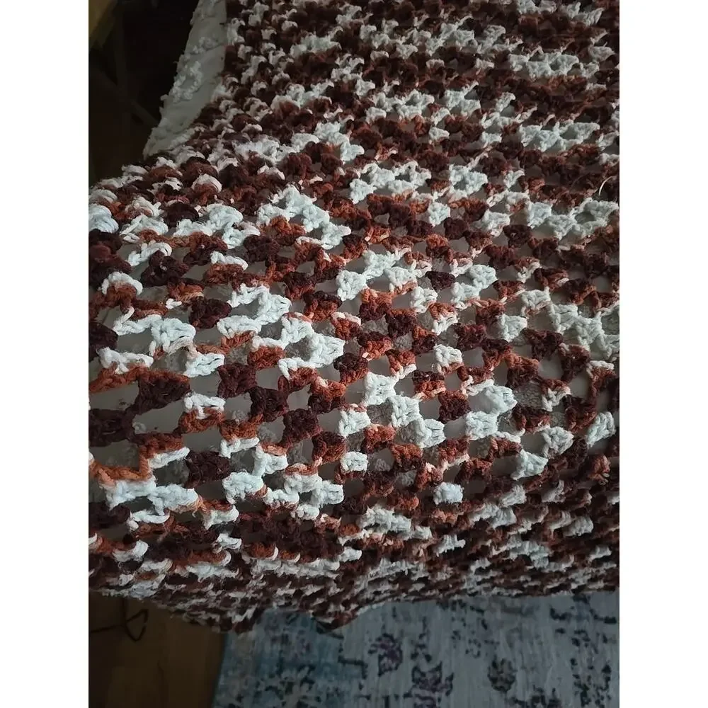 Vtg Handmade Brown White Crochet Cottagecore Afghan Throw Blanket‎ 55